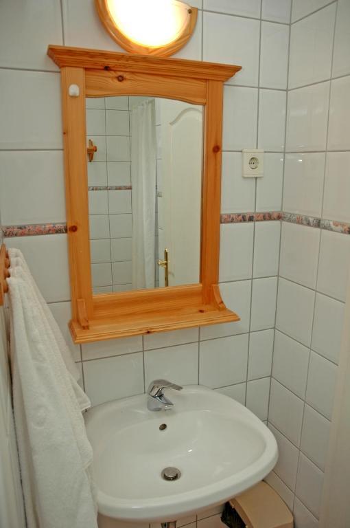 Feszek Apartmanhaz 沃尼奥尔茨沃什海吉 客房 照片