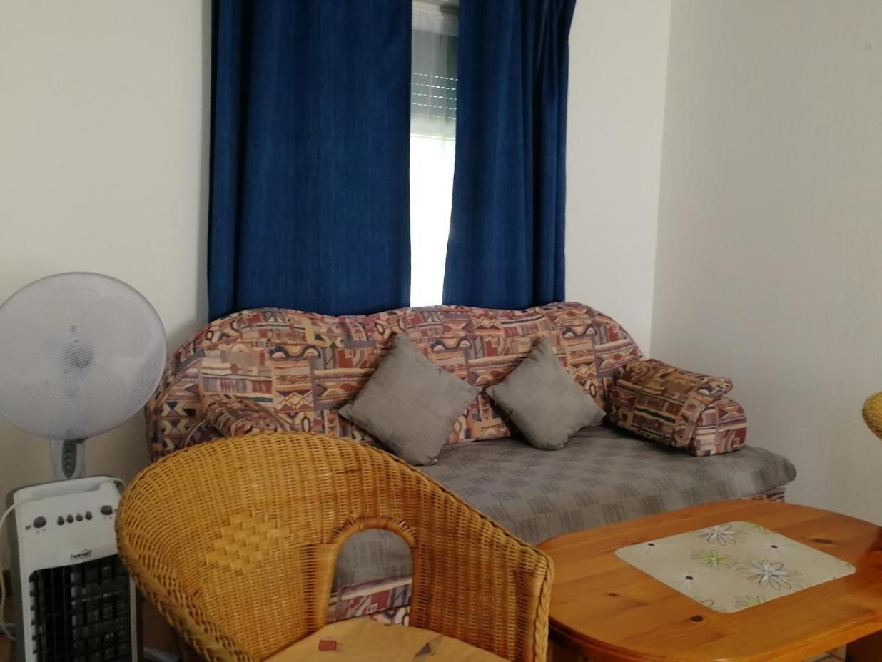 Feszek Apartmanhaz 沃尼奥尔茨沃什海吉 外观 照片